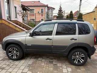 2013 Chevrolet Niva I Рестайлинг, серый, 750000 рублей, вид 4