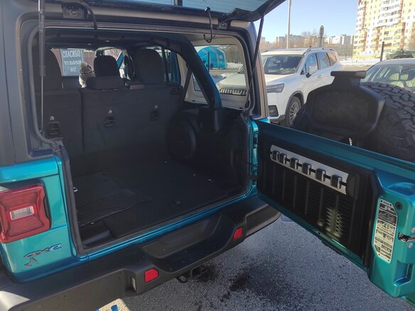 2024 Jeep Wrangler 4xe IV (JL) Рестайлинг, голубой, 6650000 рублей - вид 5