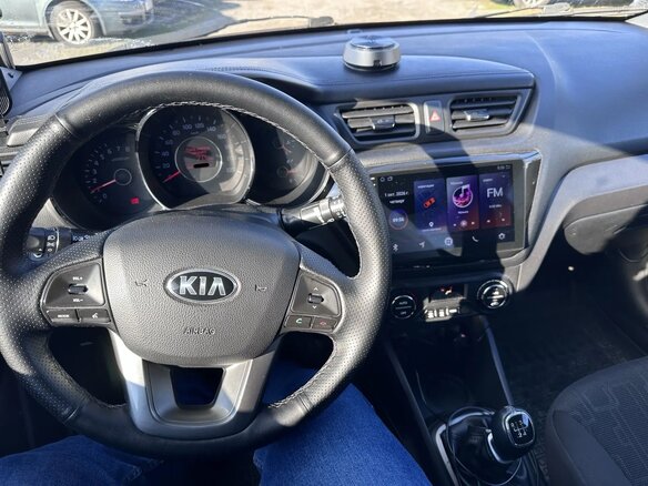 2013 Kia Rio 5-speed III, бежевый, 520000 рублей - вид 7