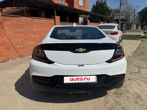 2017 Chevrolet Volt II, белый, 1950000 рублей - вид 13