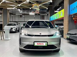 2025 Lynk & Co 08 EM-P 28.3 kWh I Рестайлинг, серебристый, 3883033 рублей, вид 2