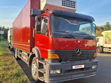 1999 Mercedes-Benz Atego, красный, 1700000 рублей, вид 2