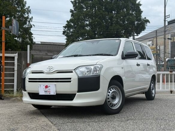 2022 Toyota Probox I Рестайлинг, серый, 793000 рублей