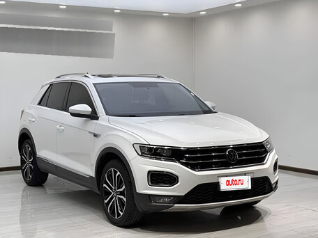 2023 Volkswagen T-Roc I Рестайлинг, белый, 1940000 рублей, вид 3