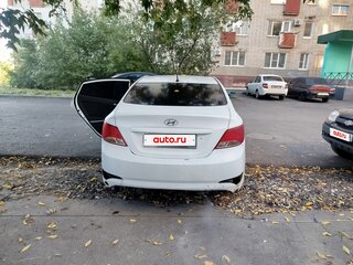 2013 Hyundai Solaris I, белый, 415000 рублей, вид 2