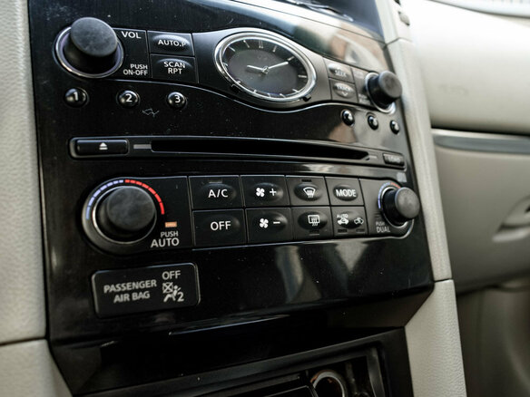 2009 Infiniti FX35 II (S51), белый, 1550000 рублей - вид 22