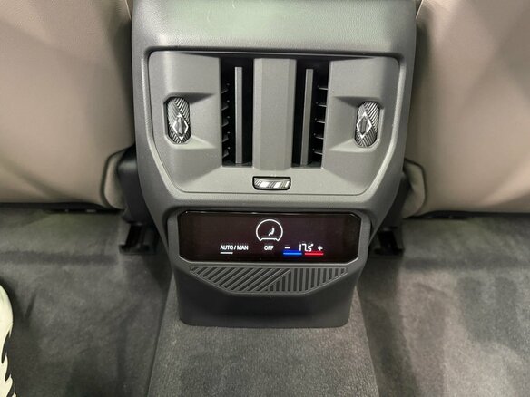 2025 BMW X3 Long 30L xDrive IV (G45/G48), чёрный, 6690000 рублей - вид 17
