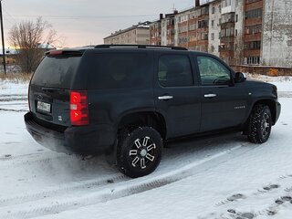 2008 Chevrolet Tahoe III, чёрный, 1700000 рублей, вид 3