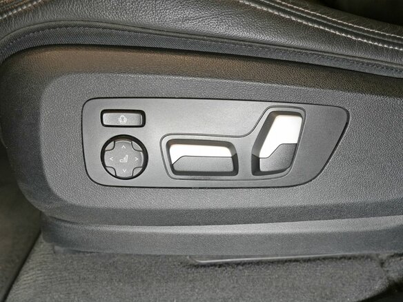2021 BMW X7 40i I (G07), чёрный - вид 20