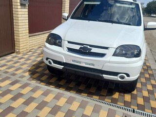 2018 Chevrolet Niva I Рестайлинг, белый, 1200000 рублей, вид 2
