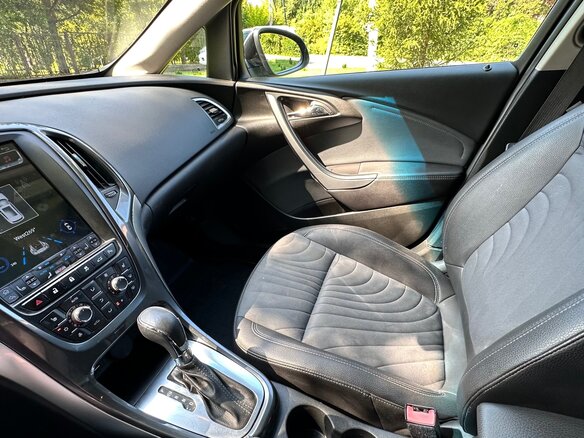 2013 Opel Astra J Рестайлинг, чёрный, 690000 рублей - вид 13
