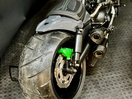 2012 Harley-Davidson V-Rod, серый, 2900000 рублей, вид 4