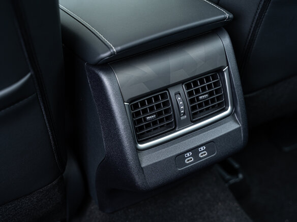 2024 Toyota Camry IX (XV80) China Market, чёрный, 4390000 рублей - вид 12