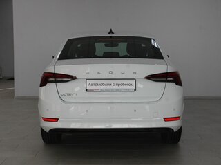 2021 Skoda Octavia IV (A8), белый, 2349900 рублей, вид 5