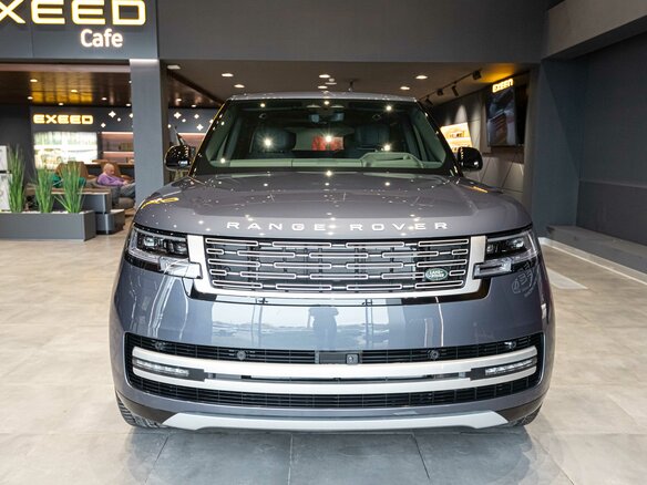 2024 Land Rover Range Rover P530 MHEV Long V, серый, 29800000 рублей - вид 1
