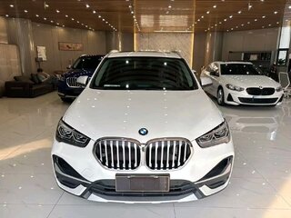 2022 BMW X1 Long 20Li sDrive II (F48) Рестайлинг, белый, 2320000 рублей, вид 3