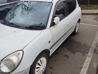 2002 Toyota Duet, белый, 215000 рублей, вид 4
