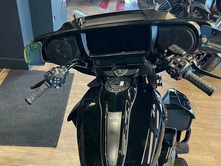 2025 Harley-Davidson Street Glide Ultra, чёрный, 4150000 рублей, вид 2