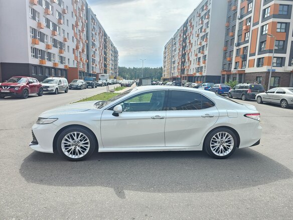 2018 Toyota Camry VIII (XV70), белый, 2399999 рублей - вид 4