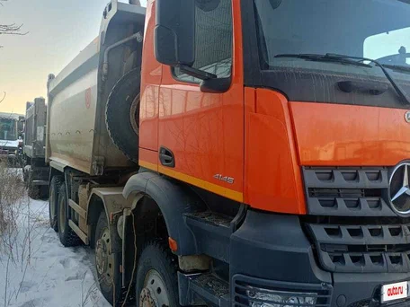 2022 Mercedes-Benz Arocs, оранжевый, 14000000 рублей, вид 2