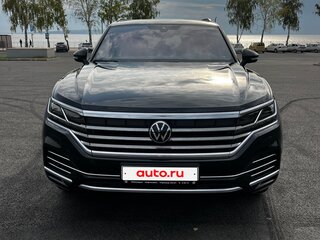 2021 Volkswagen Touareg III, чёрный, 8999999 рублей, вид 4