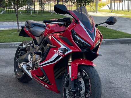 2020 Honda CBR 650R, красный, 790000 рублей, вид 2
