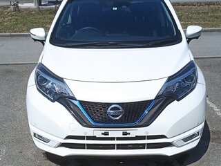 2017 Nissan Note e-Power II Рестайлинг, белый, 815000 рублей, вид 1