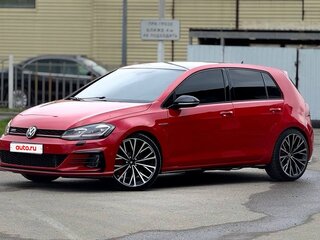 2018 Volkswagen Golf GTI VII Рестайлинг, красный, 3000000 рублей, вид 2