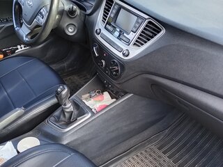 2019 Hyundai Solaris II, белый, 1400000 рублей, вид 4
