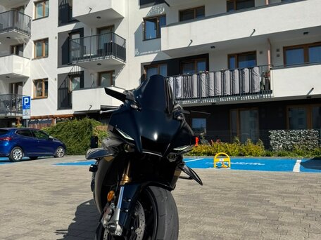 2024 Yamaha YZF-R1, чёрный, 2300000 рублей, вид 4
