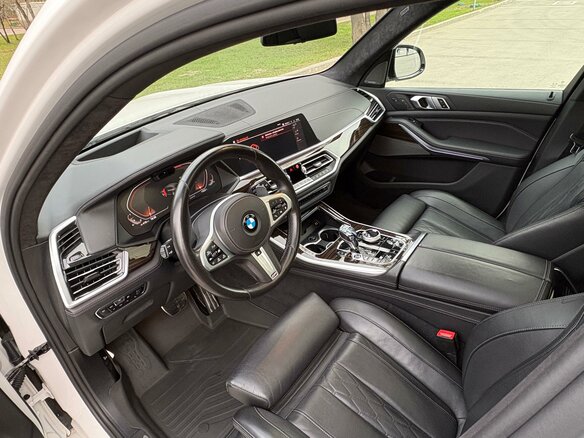 2020 BMW X5 40i IV (G05/G18), белый, 8525000 рублей - вид 36