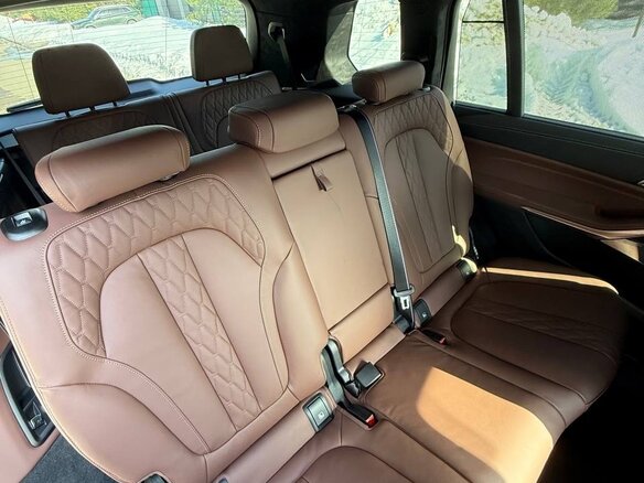 2025 BMW X7 40d I (G07) Рестайлинг, зелёный, 17500000 рублей - вид 19