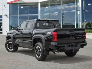 2026 Toyota Tacoma IV, чёрный, 8990000 рублей, вид 4