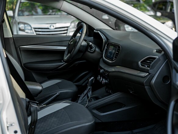 2024 Lada (ВАЗ) Vesta I Рестайлинг (NG), белый - вид 11