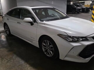 2022 Toyota Avalon V, белый, 3000000 рублей, вид 2