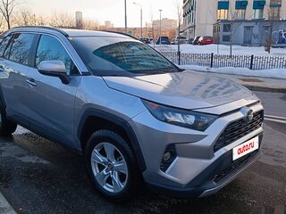 2019 Toyota RAV4 V (XA50), серый, 2785000 рублей, вид 2