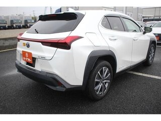 2022 Lexus UX 300e I, белый, 1957700 рублей, вид 3