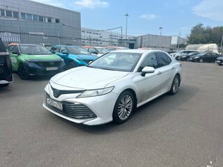 2018 Toyota Camry VIII (XV70), белый, 2965000 рублей, вид 1