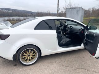2011 Kia Cerato Koup II, белый, 1150000 рублей, вид 3