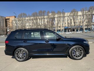 2020 BMW X7 30d I (G07), чёрный, 7300000 рублей, вид 4