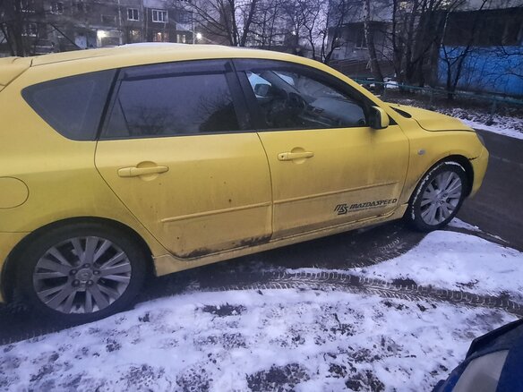 2006 Mazda 3 I (BK), жёлтый, 300000 рублей - вид 3