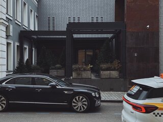 2021 Bentley Flying Spur III, чёрный, 16999999 рублей, вид 3
