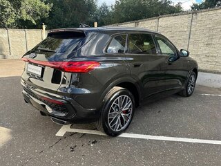 2026 Audi Q5 L III (GU), чёрный, 6300000 рублей, вид 3