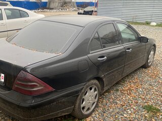 2002 Mercedes-Benz C-Класс 220 II (W203), чёрный, 400000 рублей, вид 3