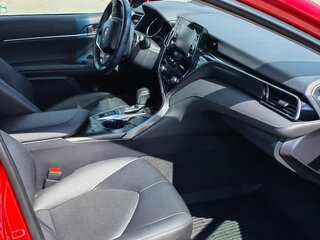 2022 Toyota Camry VIII (XV70) Рестайлинг, красный, 3700000 рублей, вид 5