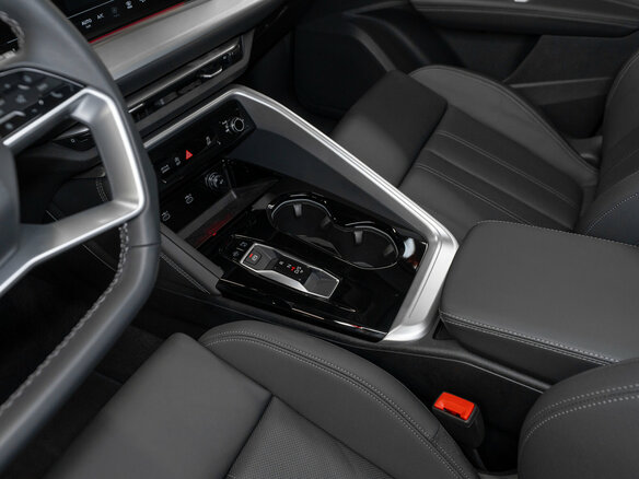 2026 Audi Q5 Sportback TFSI quattro S tronic II (GU), чёрный, 7950000 рублей - вид 17