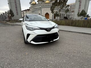 2020 Toyota C-HR I Рестайлинг, белый, 3550000 рублей, вид 2