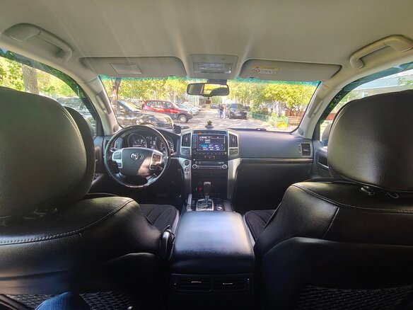 2013 Toyota Land Cruiser 200 Series Рестайлинг 1, чёрный, 3900000 рублей - вид 15
