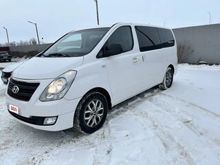 2016 Hyundai H-1 II Рестайлинг, белый, 2200000 рублей, вид 1
