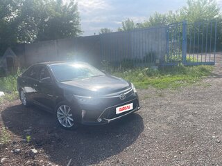 2017 Toyota Camry VII (XV50) Рестайлинг 2, чёрный, 2290000 рублей, вид 2